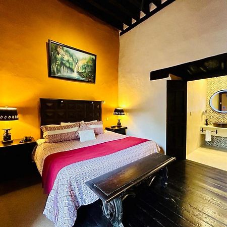 Hotel Mansion Iturbe Pátzcuaro Exteriör bild