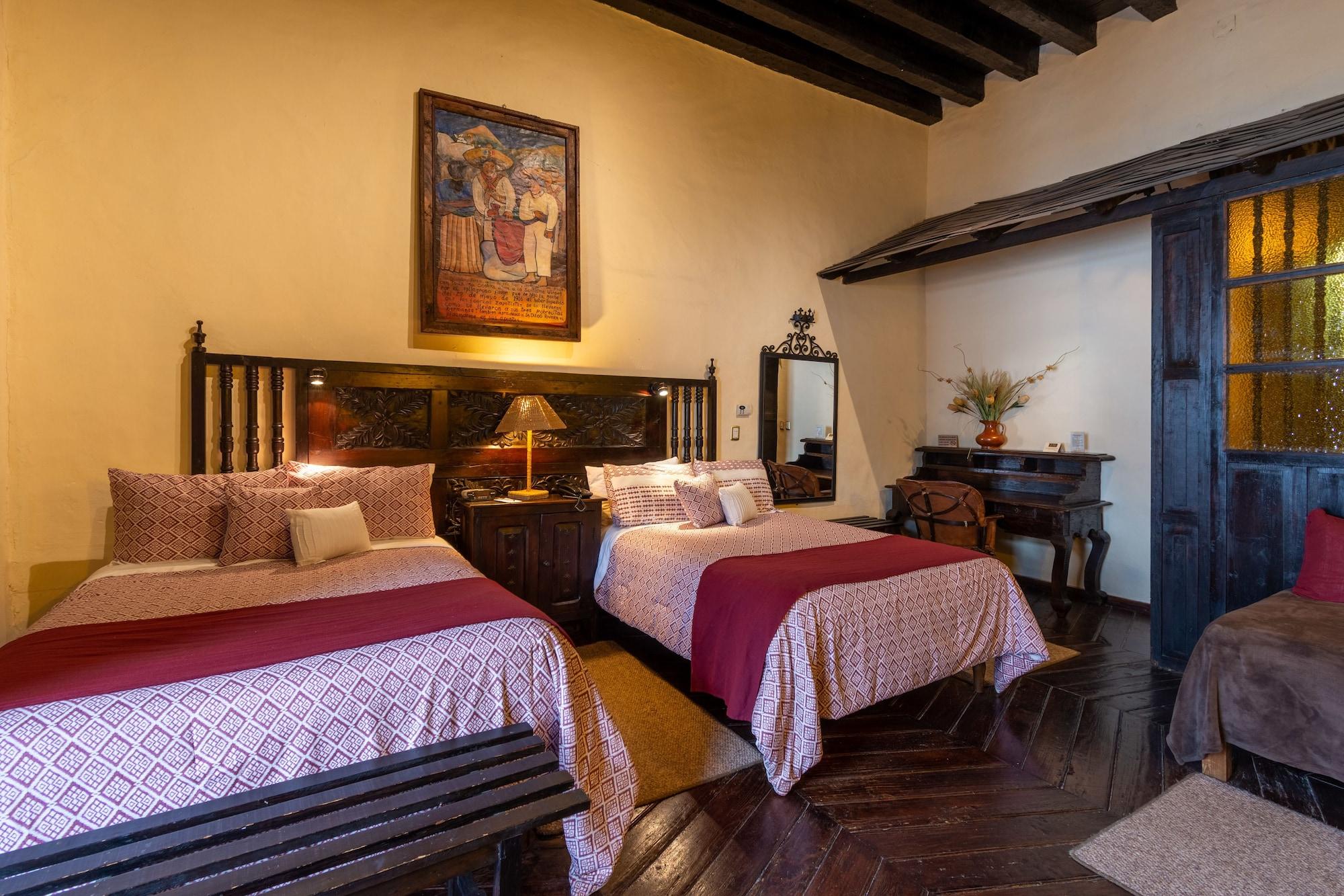 Hotel Mansion Iturbe Pátzcuaro Exteriör bild