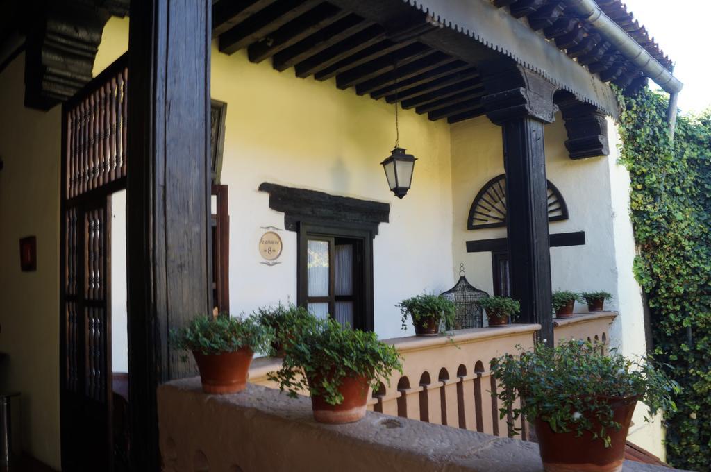 Hotel Mansion Iturbe Pátzcuaro Exteriör bild